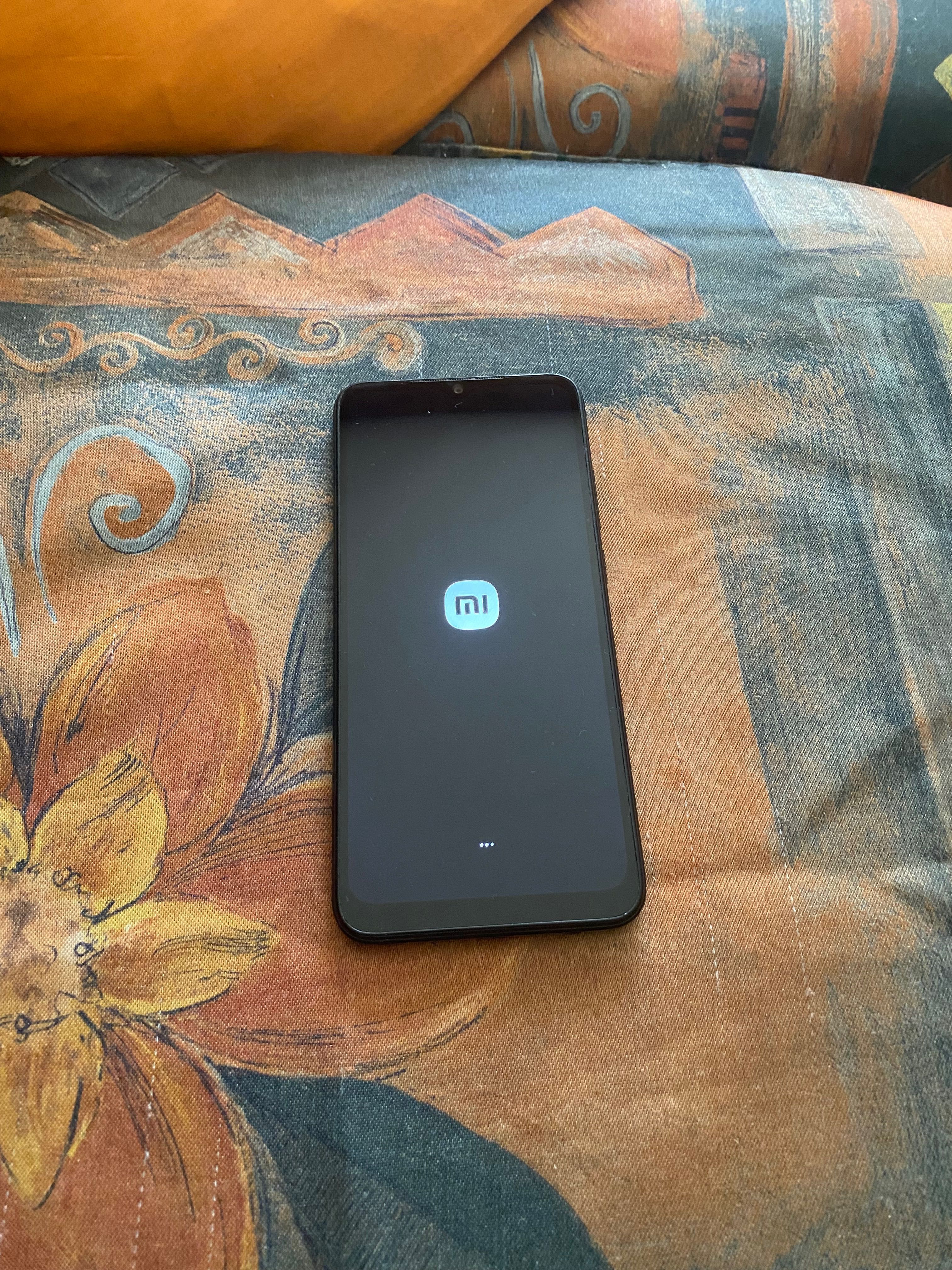 Xiaomi Redmi  A 1 +. 32GB,Dual SIM,зарядно,2022 г