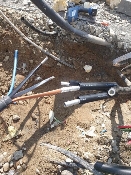 Electrician Cluj execut instalatii electrice
