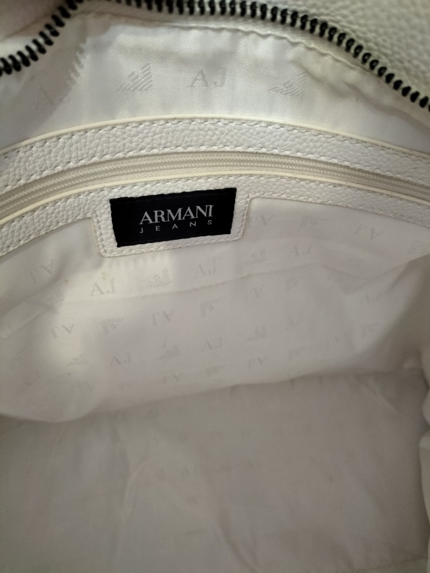 Geanta Armani Jeans Originala,alba,noua,mare,spatioasa,dama,cu stelute