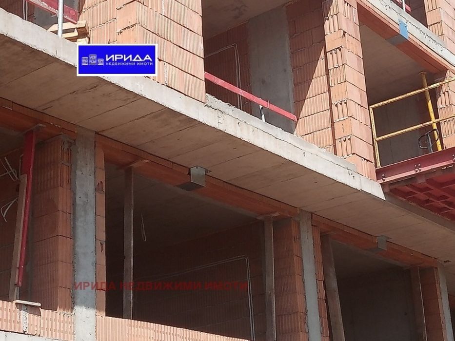 Продава се Тристаен апартамент в София, Горна баня - 119 кв.м за 2258 €/кв.м - Снимка #2