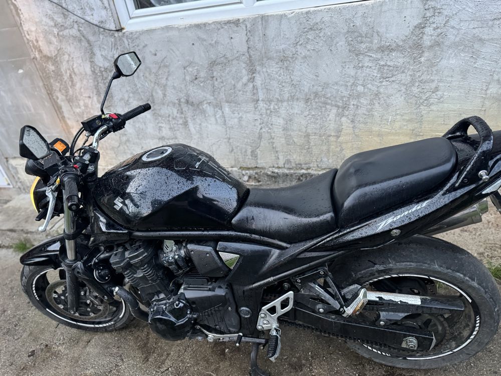 Motocicleta suzuki