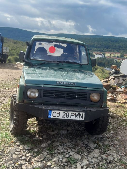 Vând Suzuki samurai