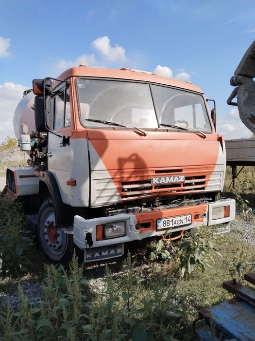 Продам автомашину миксер.