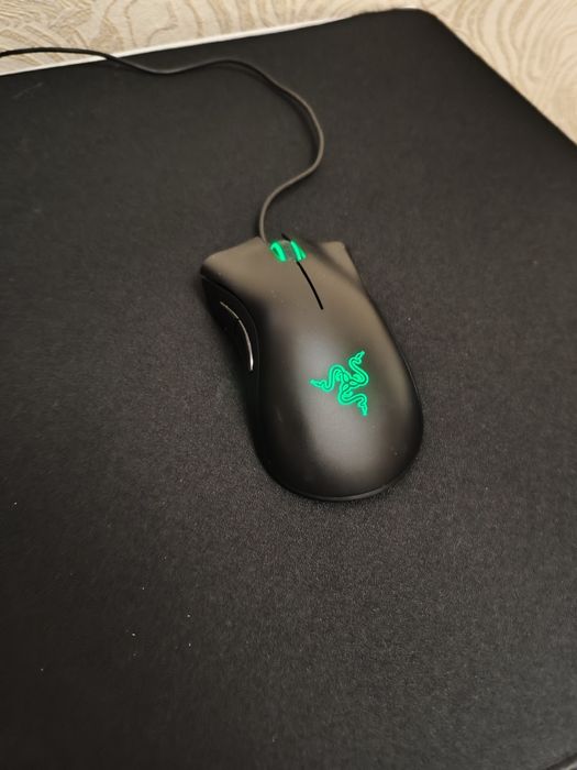 Продаю, игровую мышь razer deathadder essential в идеальном состоянии