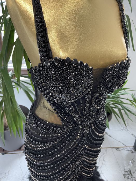 Rochie nasa pietre si pene bijuterie