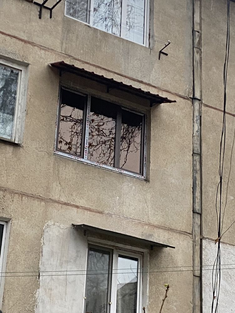 Навесы козырьки и ролики для белья