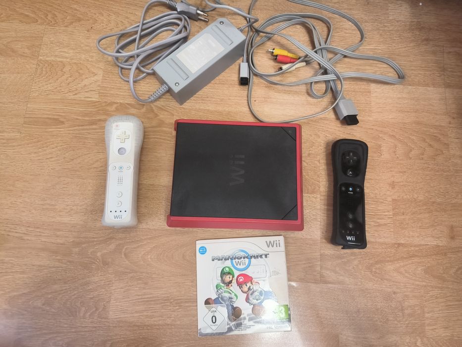 Wii mini roșu pachet