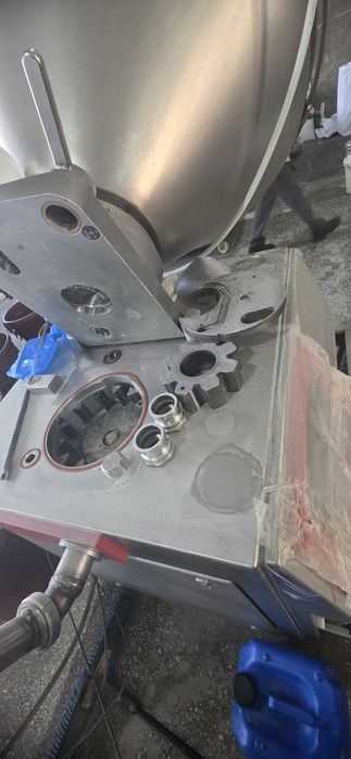 Продаётся профессиональный вакуумный шприц Karl Schnell (Германия).