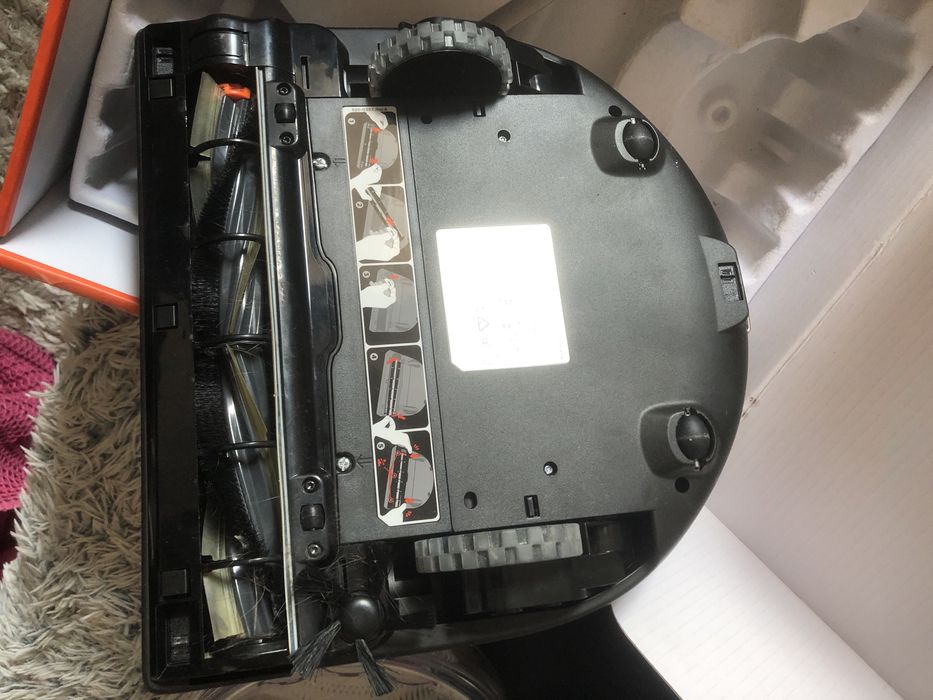 Robot aspirator neato d9