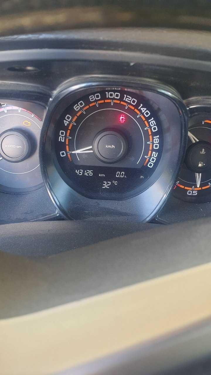 Lada westa mishinasi sotiladi