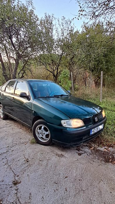 Vând Seat Cordoba 1.4 benzina