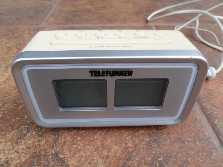 Radio cu ceas Telefunken,desteptator cu 2 alarme frumos,superb