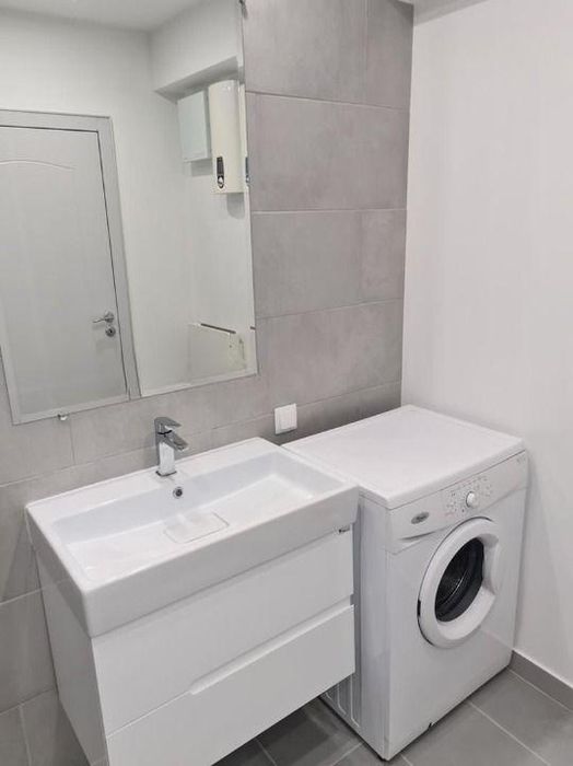 Дава се под наем Тристаен апартамент в Пловдив, Център - 120 кв.м за 700 € - Снимка #6