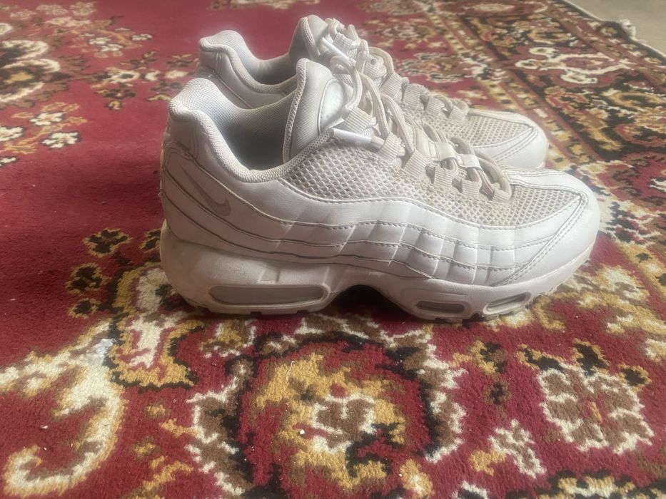 Vand adidasi Nike air max 95 femei