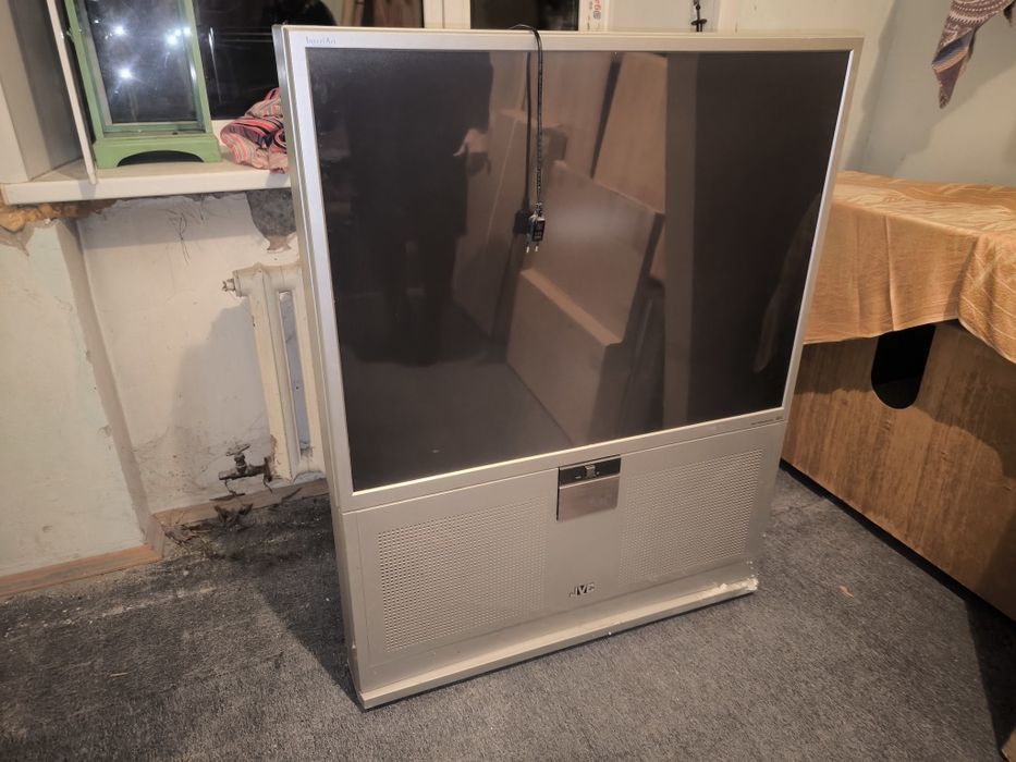 Телевизор JVC HV-44pro