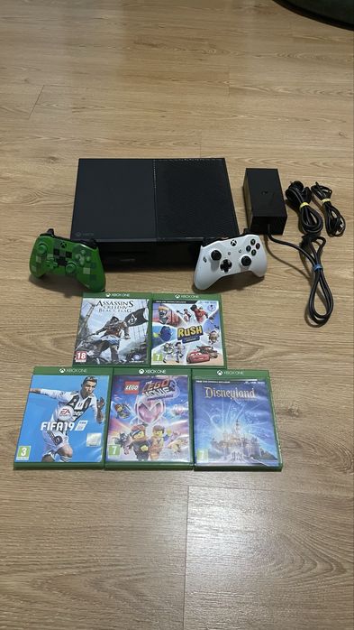 Xbox ONE + 2 Controllere + Jocuri Bonus! Perfect functional!