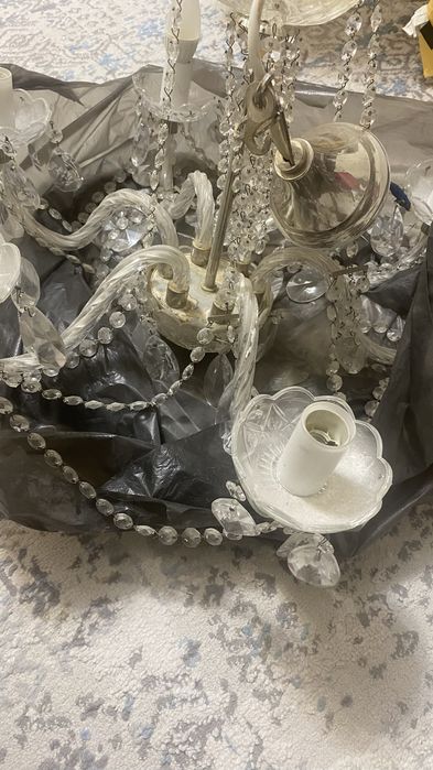 Продам люстру хрустальную