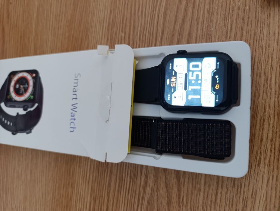 Vând Smart watch nou