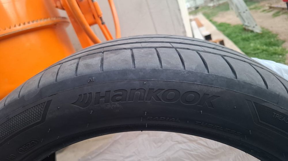 Vând Anvelope de vara Hankook 225 45 R19