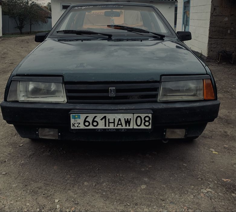 Продам машину ваз 21099