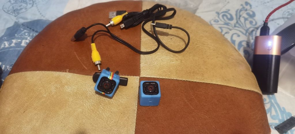 Vand doua mini camere