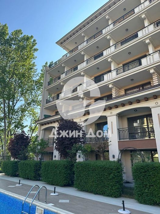 Продава се Двустаен апартамент в к.к. Слънчев бряг - 65 кв.м за 1108 €/кв.м - Снимка #8