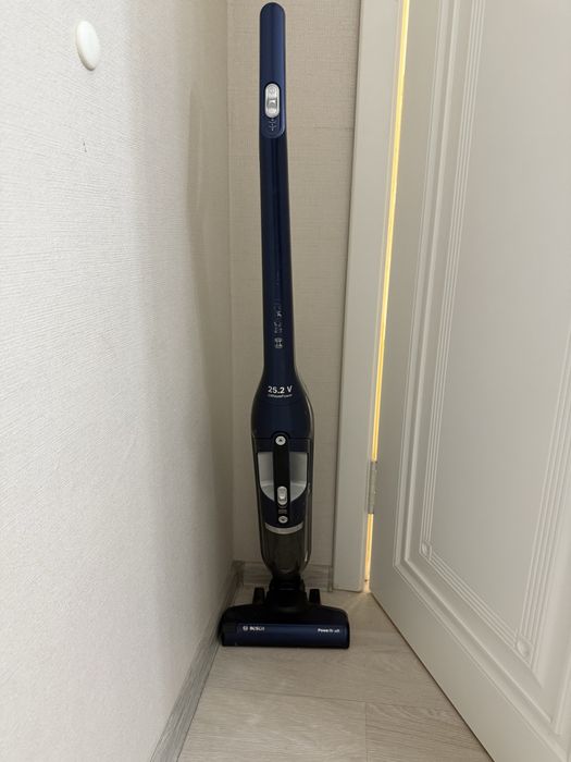 Вертикальный пылесос Bosch