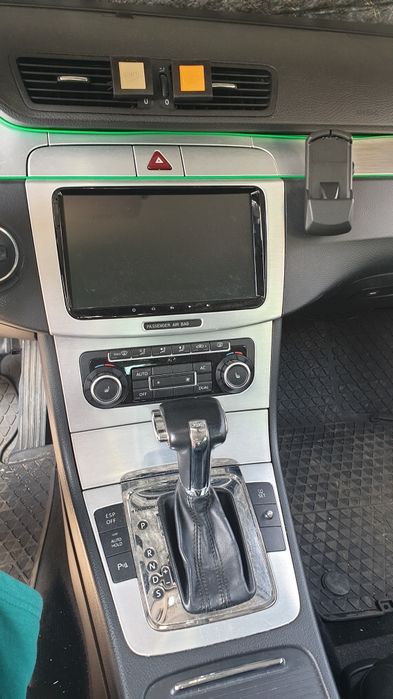 Vw Passat b6 2010 2l 170 / schimb cu ceva pe benzina + diferenta !