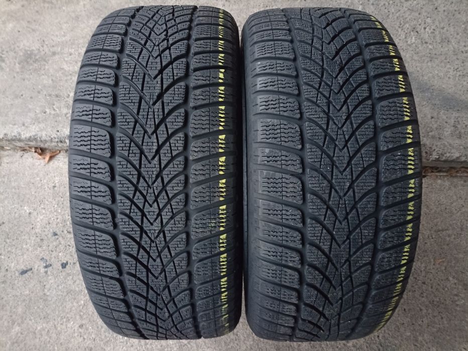 2 anvelope de iarna Dunlop 245/50 R18 dot 0420