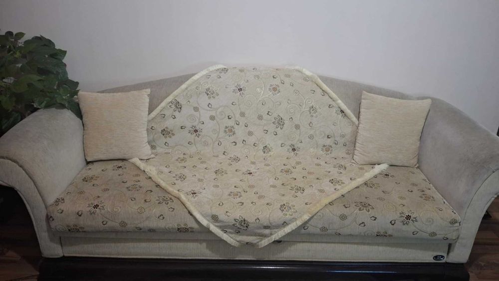 Vand set canapea 3 locuri, 2 locuri si 1 fotoliu