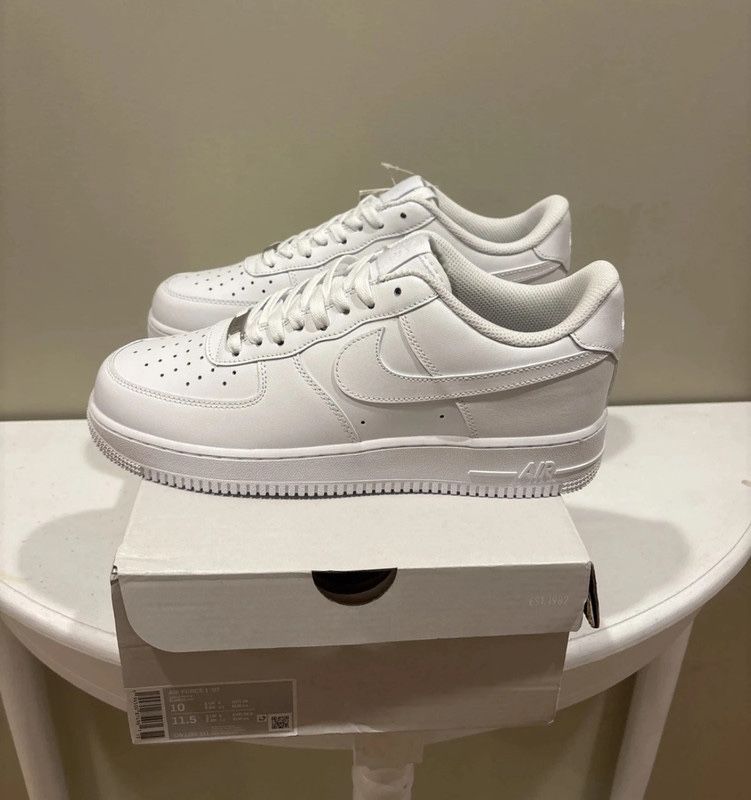 Чисто нови Nike Air Force 1 Low White с кутия