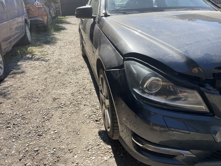 Mercedes w204 220 CDI AMG