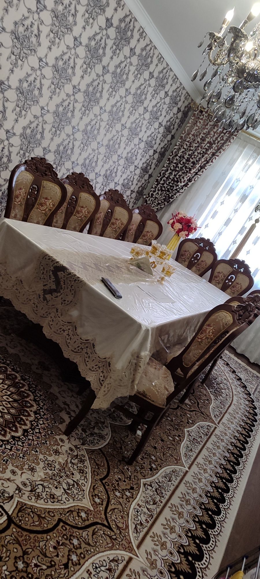 Стол стул сотилади