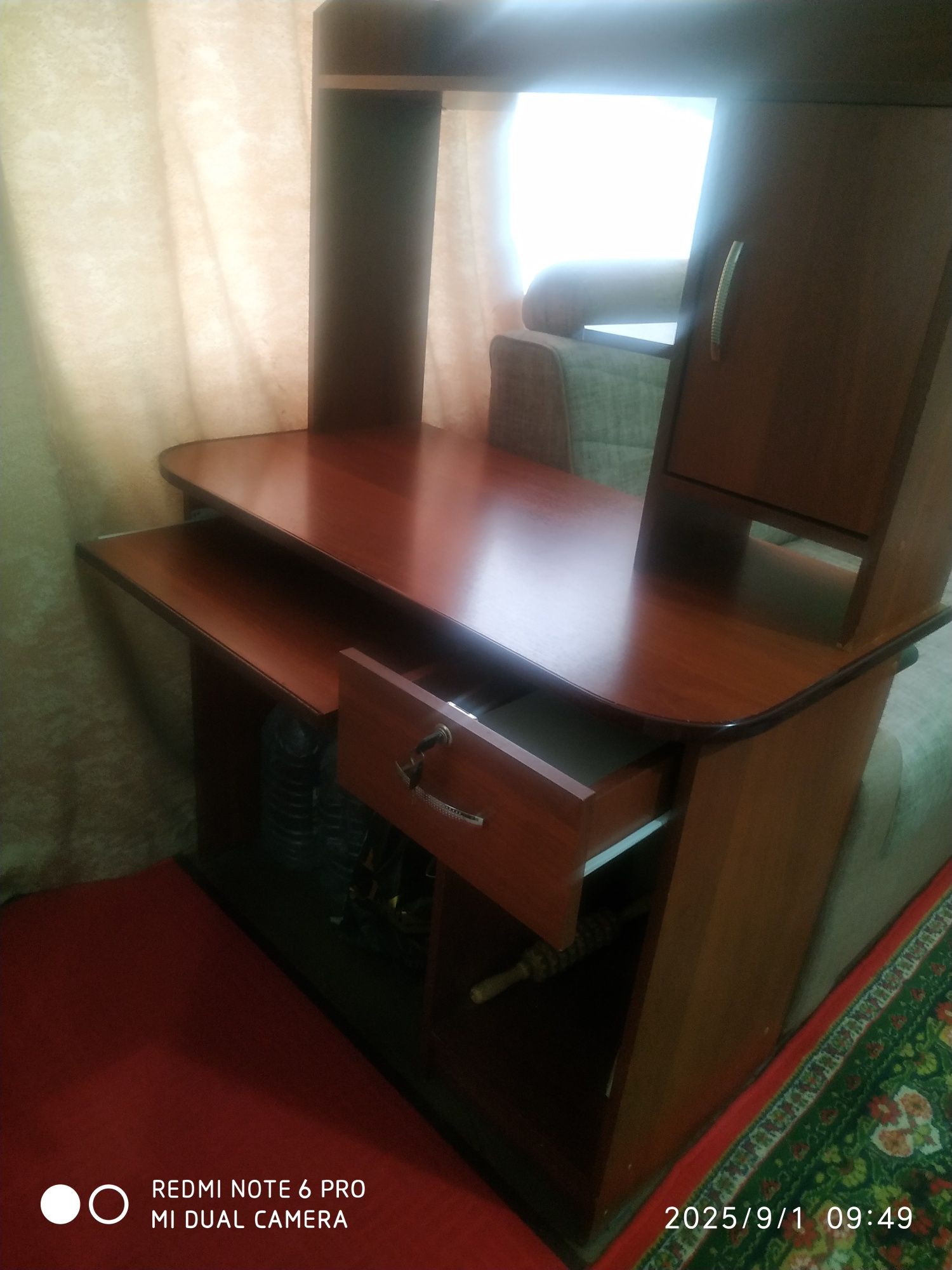 Компьютерный - Письменный стол