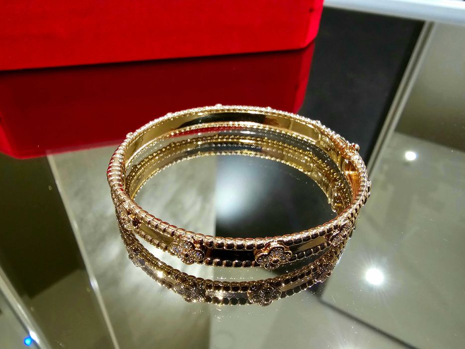 Van Cleef & Arpels VCA Rose Gold Diamond Sweet Perlée Дамска Гривна