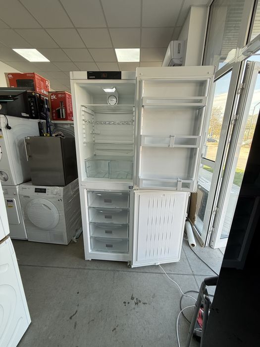 Хладилник с Фризер  LIEBHERR No Frost