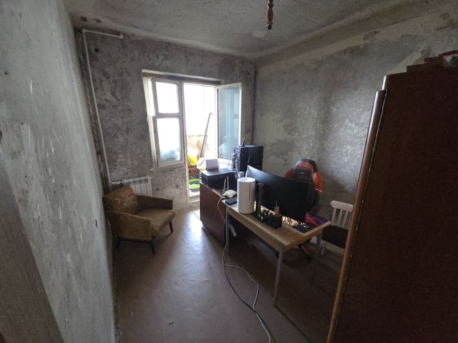 Продаётся своя 4-комнатная квартира в Янгихаятском р. бывш. Сергели