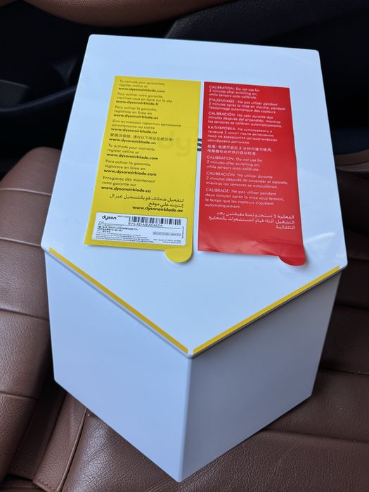 Uscător de mâini Dyson Airblade HU02 – Nou, fără garanție