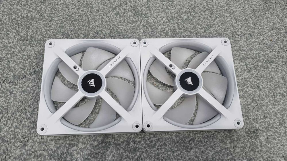 2x Ventilatoare Corsair iCue Link QX140 RGB Starter Kit