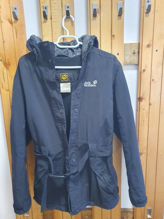 Geacă damă Jack Wolfskin S, impermeabilă cu glugă și centură