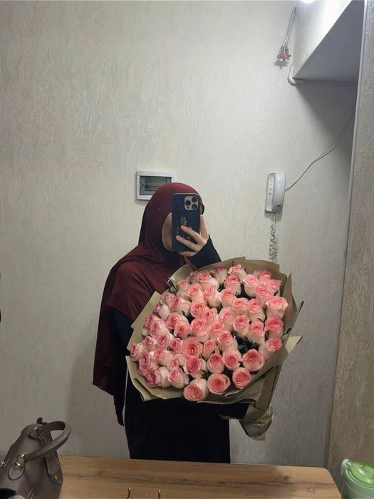 Цветы 51 голонд роз