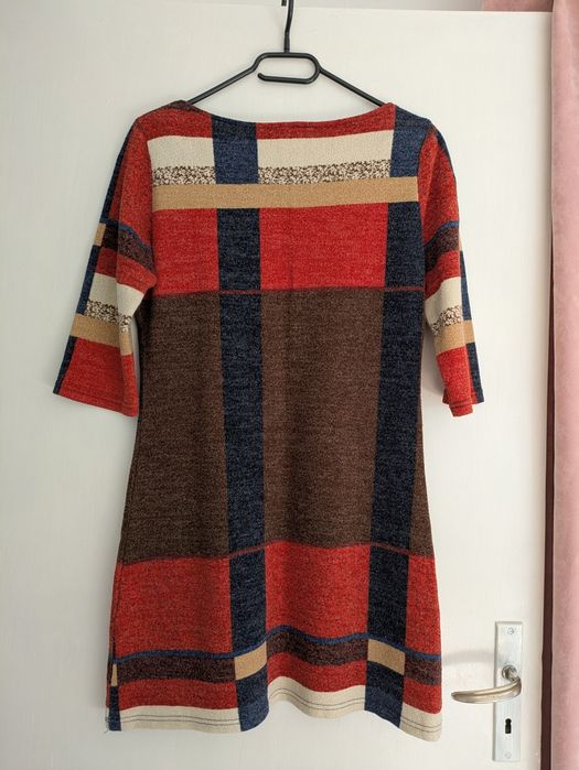 Есенно зимна рокля с джобове