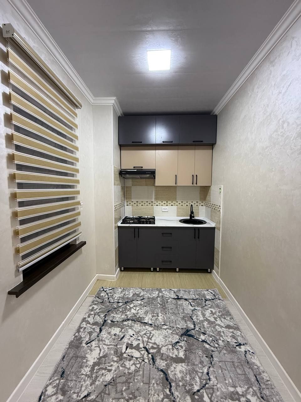 Продаю 1 ком квартира на 1 этаже 5 этажного дома. Авиосозлар.