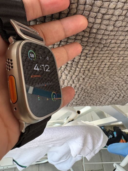 Apple Watch Ultra 2-49мм, титаний, 2 каишки и задядно