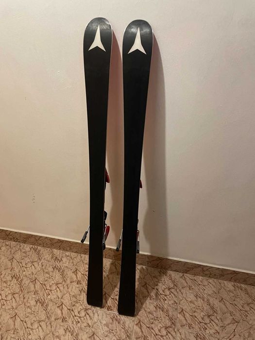 ATOMIC J9 130 см Детски ски - наточени и заляти