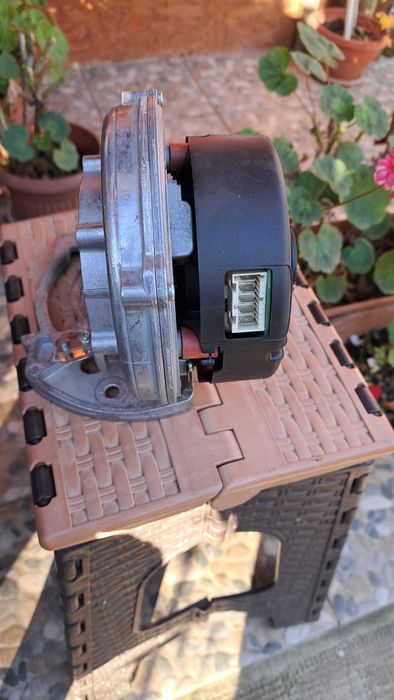 Vând ventilator suflanta  centrala termică Buderus GB 072 24K /GB172i