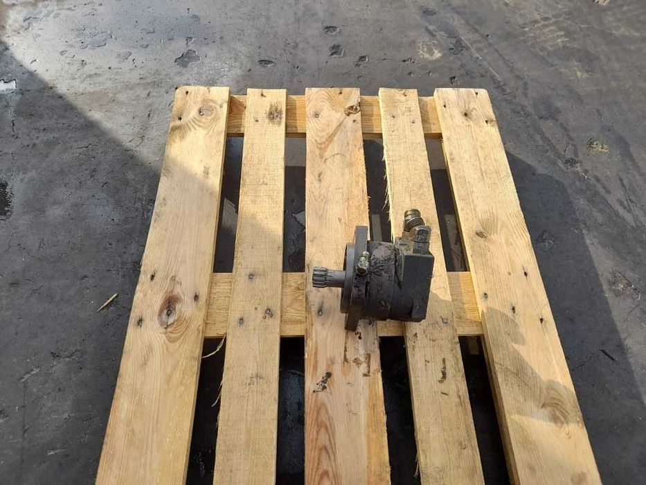 Hidromotor mars Bobcat 763 H  , EATON 7039