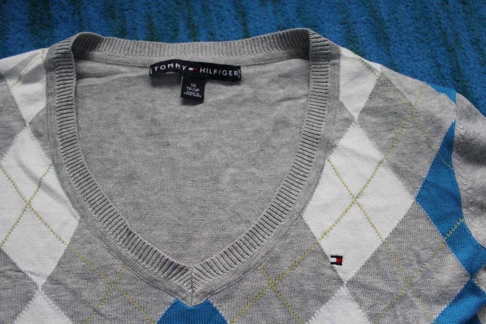 Bluza Tommy Hilfiger XS si hanorac softshell Vaude 40