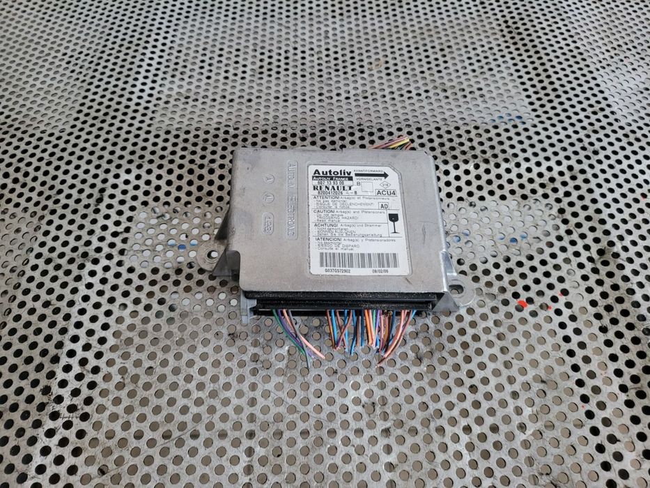 Calculator Modul Airbag Renault Megane 2 An 2004-2005-2006-2007-2008 Dezmembrez Renault Megane 2 1.5 Dci Euro 4