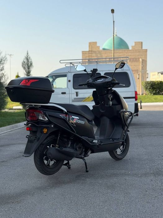 Skuter q moto125